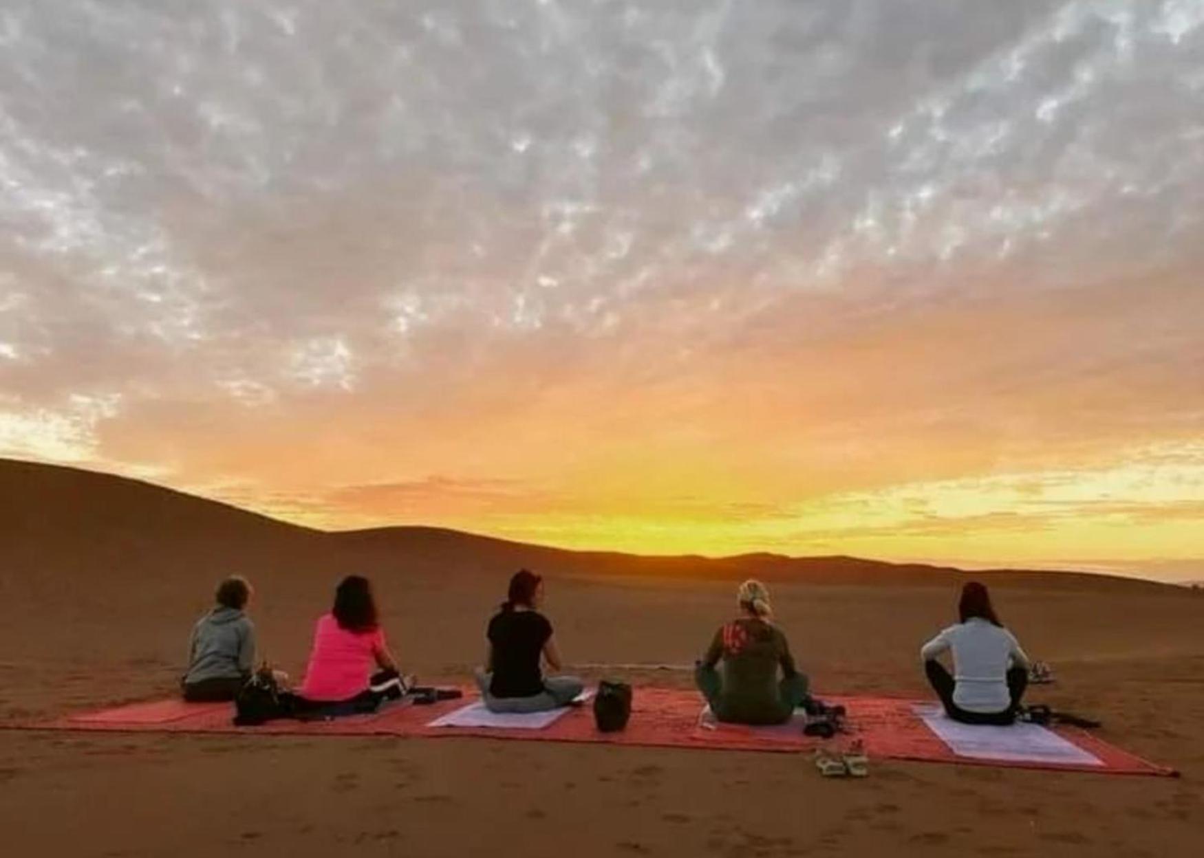 Bed and Breakfast Luxury Bedouin Camp Merzouga Exterior foto